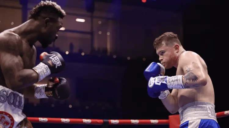 El propio tapatío reconoció que William Scull le pidió perdón al finalizar su combate. (Especial)