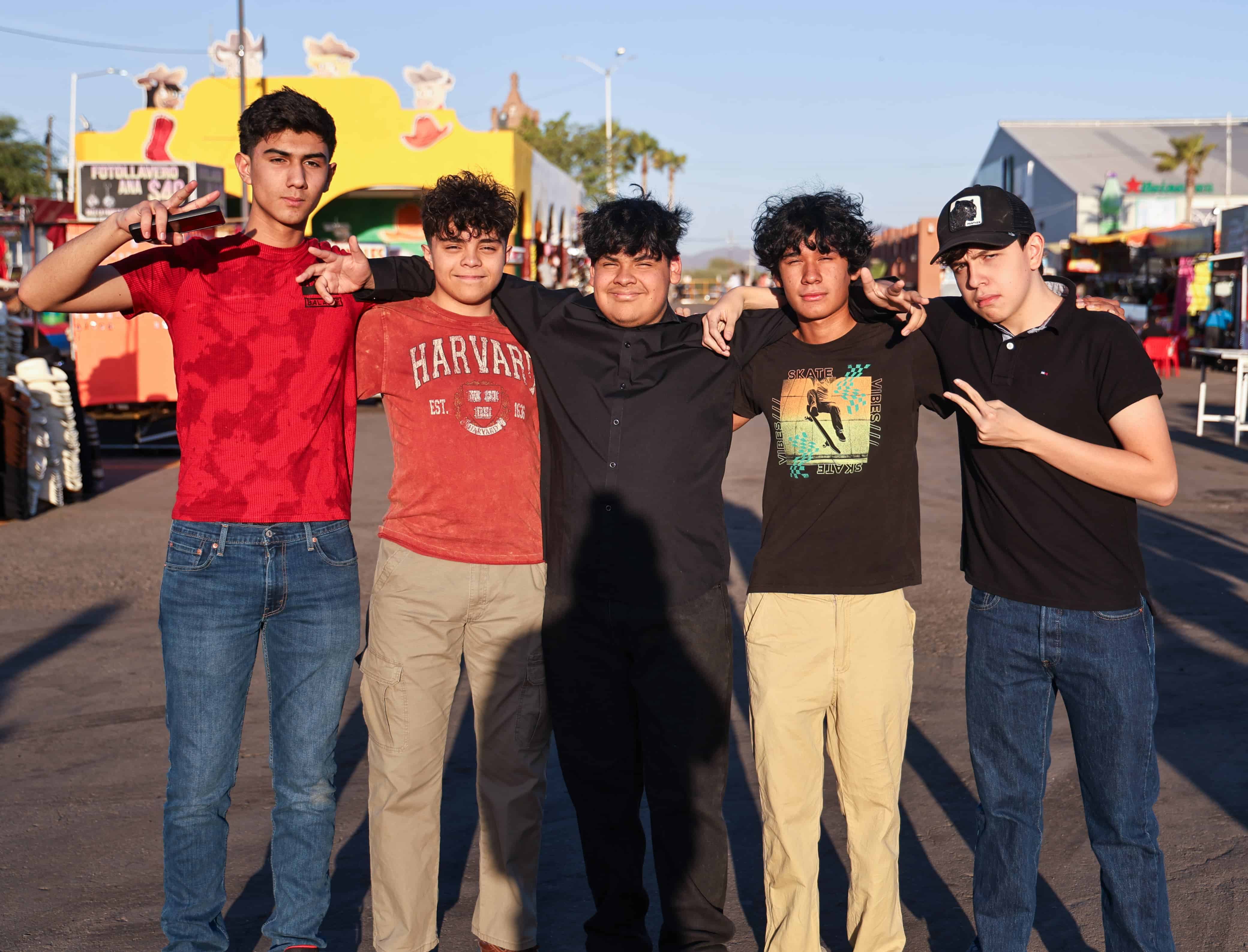 Aprovechan puente largo para disfrutar de la Expogan Sonora