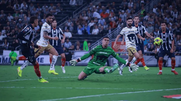 Rayados hizo efectiva la localía para vencer a Pumas y tomar el último boleto. (Foto: REFORMA)