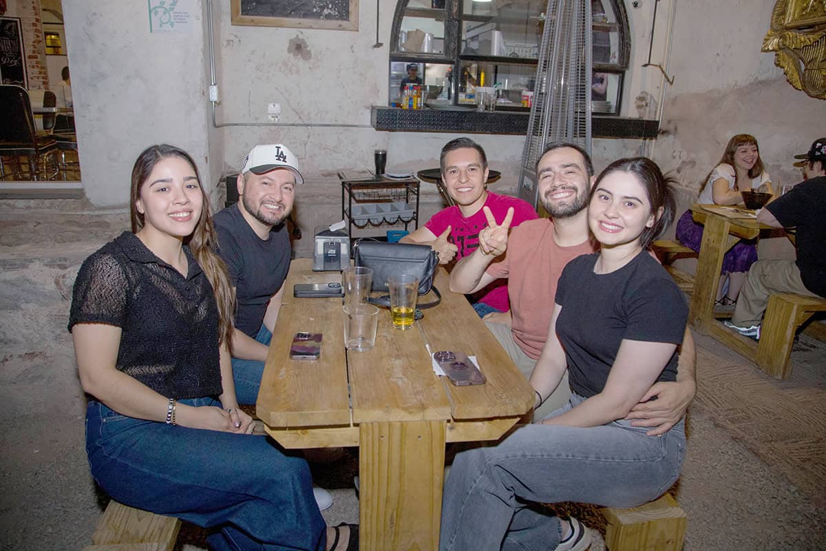 En Mercado H69 se reúnen con estilo