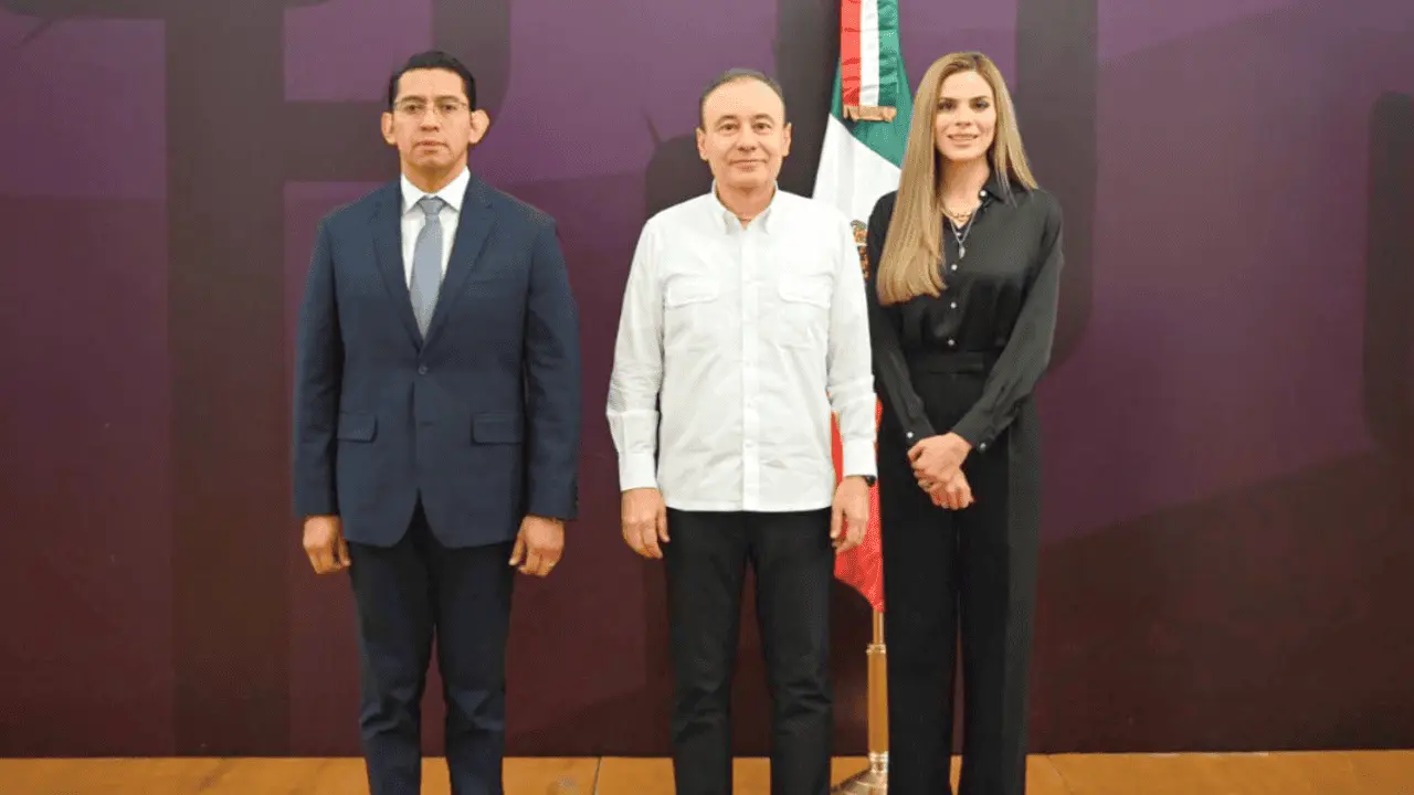 Víctor Hugo Enríquez deja Secretaría de Seguridad; entra Braulio Martínez