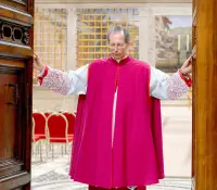 Segunda jornada de votación en el Vaticano tras primera fumata negra