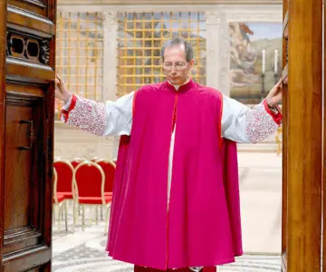 Segunda jornada de votación en el Vaticano tras primera fumata negra
