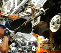Automotrices de EU alertan que pacto Trump-Reino Unido afecta al T-MEC