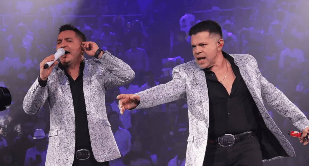 Jorge Medina y Josi Cuen hacen vibrar Juntos el Palenque