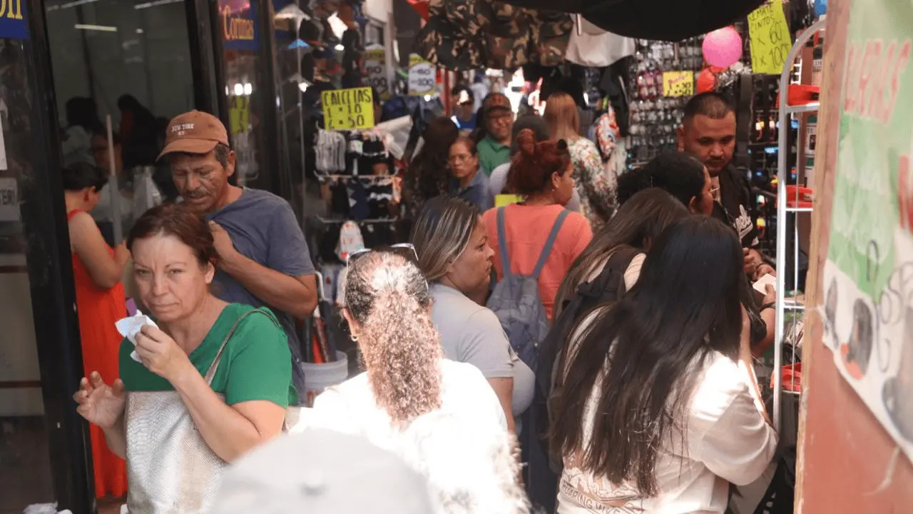 Comerciantes del centro de Hermosillo esperan ventas elevadas por 10 de mayo