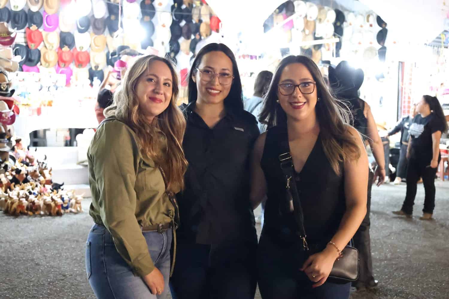 Hermosillenses pasan una noche agradable en Expogan Sonora