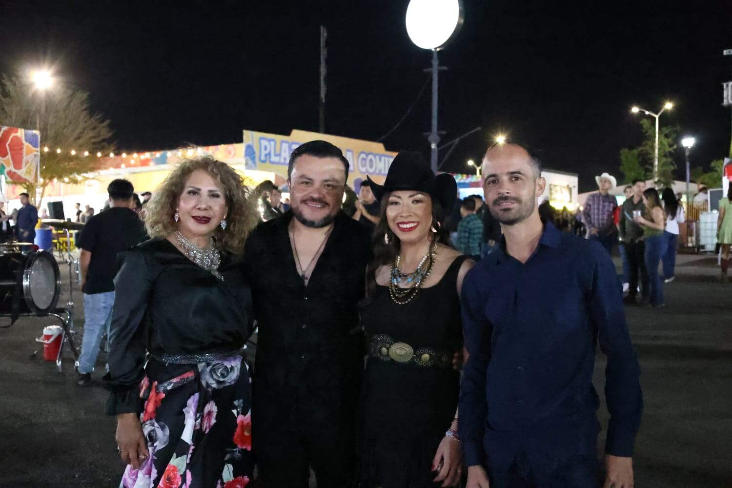 Hermosillenses pasan una noche agradable en Expogan Sonora