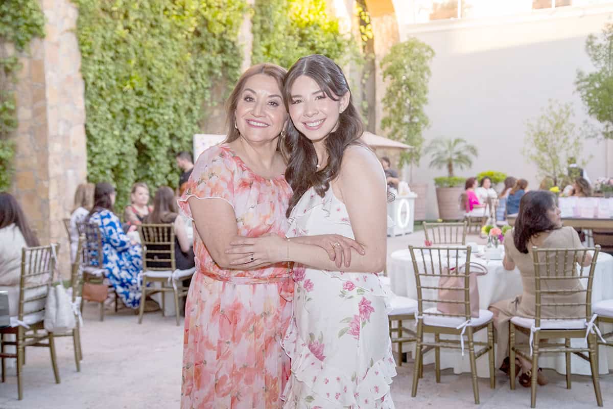Ofrece Dalia Gómez Chávez elegante Despedida de Soltera