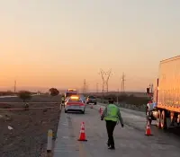 Dos mujeres mueren tras volcadura en la carretera Ciudad Obregón-Empalme