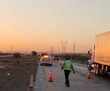 Dos mujeres mueren tras volcadura en la carretera Ciudad Obregón-Empalme