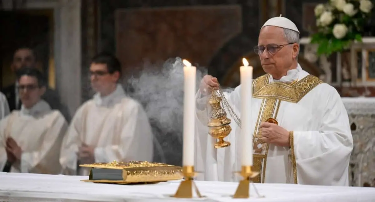 Celebra el papa León su primera misa en la Capilla Sixtina
