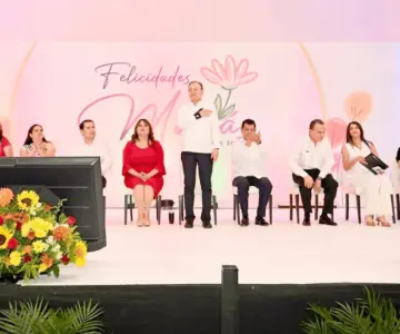 Reconoce Durazo a madres del Gobierno de Sonora y anuncia apoyo educativo