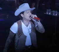 Christian Nodal cumple su sueño al debutar en el Palenque de Hermosillo
