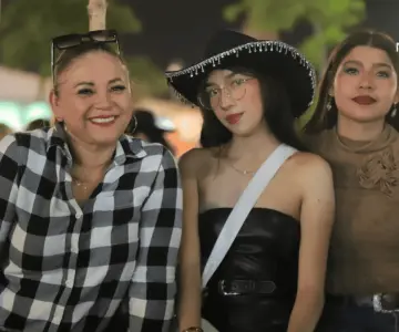 Pasan el Día de las Madre en la ExpoGan 2025
