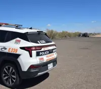 Sorprenden a sujeto en vehículo con reporte de robo en la carretera 100
