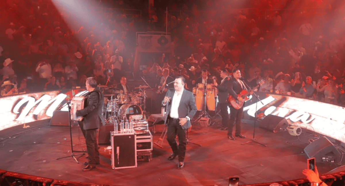 Conjunto Primavera llena de romanticismo el Palenque