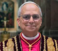 Papa León XIV defiende libertad de expresión y pide liberación de periodistas