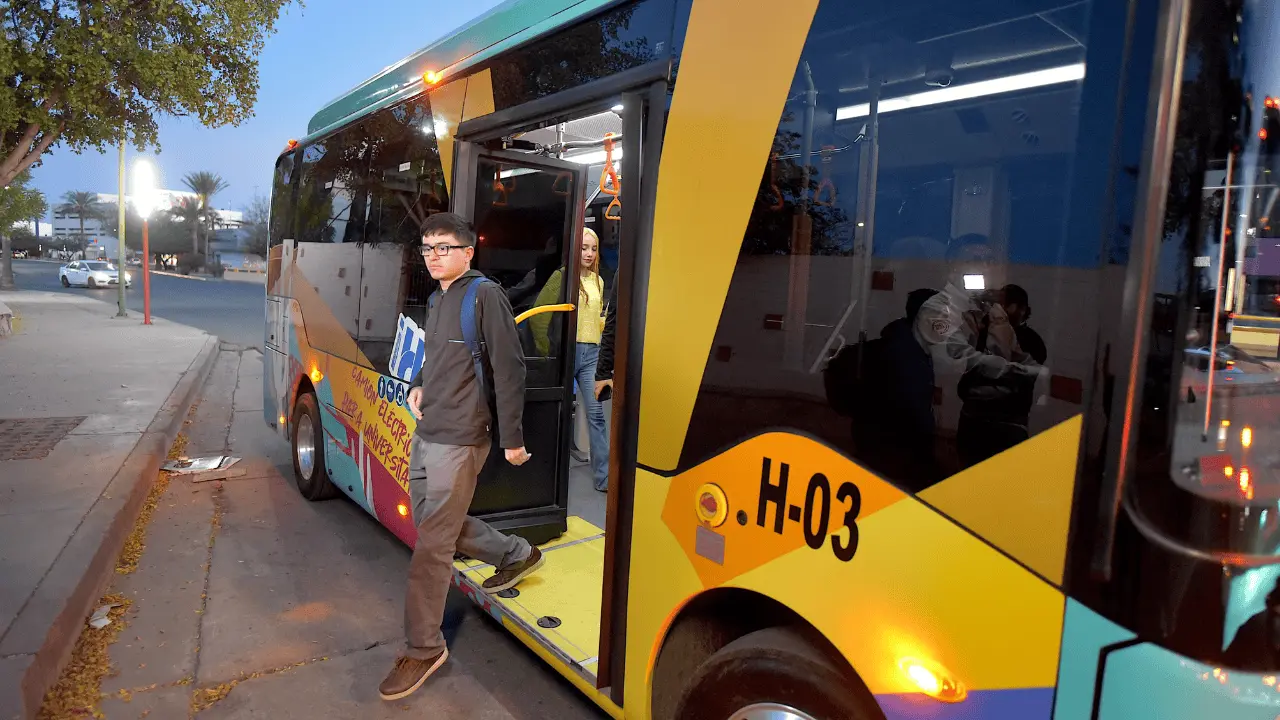 Aumentan rutas del H Bus para estudiantes