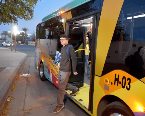 Aumentan rutas del H Bus para estudiantes