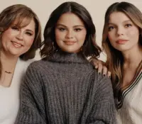 Madre de Selena Gomez hipoteca su casa para salvar la fundación de la cantante