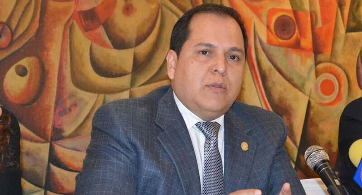 Asesinan a exdiputado priista en una cafetería