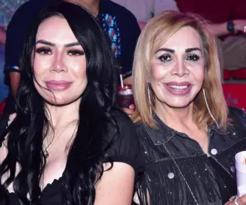 Kevyn Contreras y Brincos Dieras sacan carcajadas en el Palenque