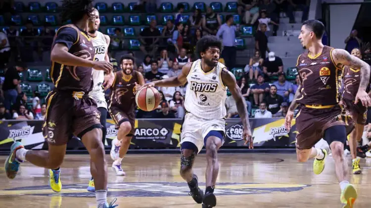 Rayos de Hermosillo vencen a Frayles de Guasave. (Foto: Cristian Ruíz / EXPRESO)