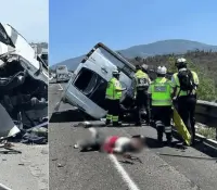 Al menos 21 muertos tras choque en la carretera Cuacnopalan-Oaxaca