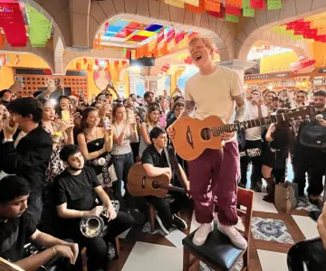 Ed Sheeran sorprende con íntimo show en CDMX tras 8 años sin venir a México
