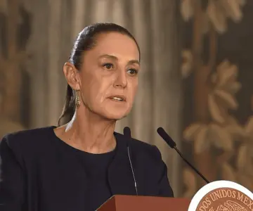 Frente al magisterio, Sheinbaum anuncia aumento salarial de 9%