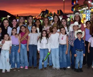 Familias pasan momento inigualable en la Fiesta del Pueblo