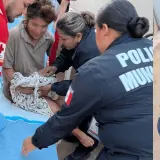Asisten policías de Hermosillo a mujer para traer una nueva vida al mundo