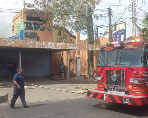 Incendio en casa deshabitada moviliza a bomberos