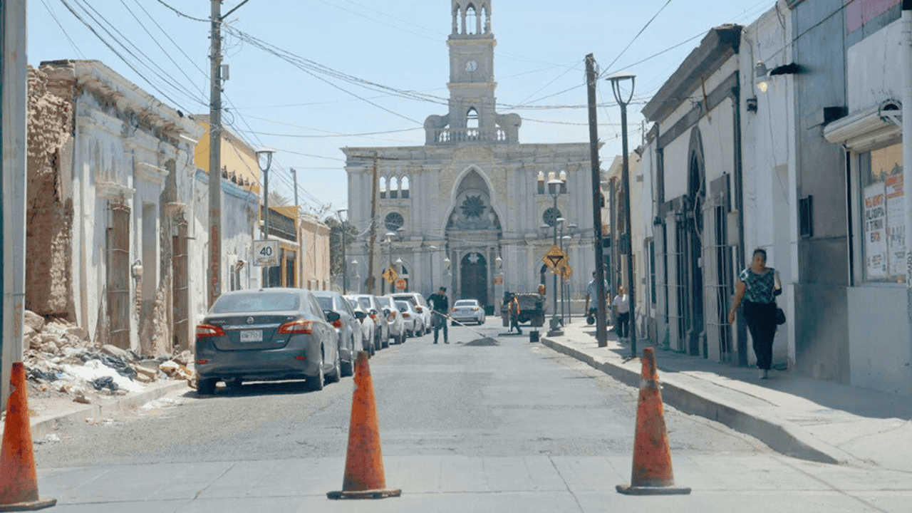 Caos vial por obras sin aviso en el Centro de Hermosillo