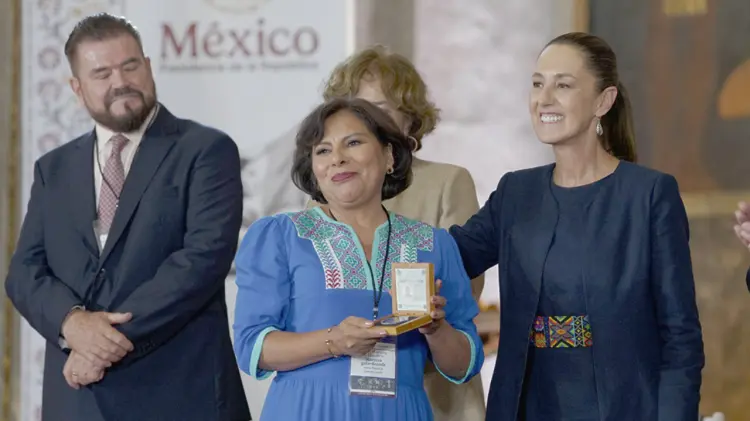 Maestros y maestras de la CNTE calificaron de “raquítico” el aumento salarial. (Especial/EXPRESO)