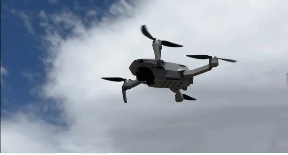 Nueva ley en Arizona permite derribar drones ilegales en la frontera