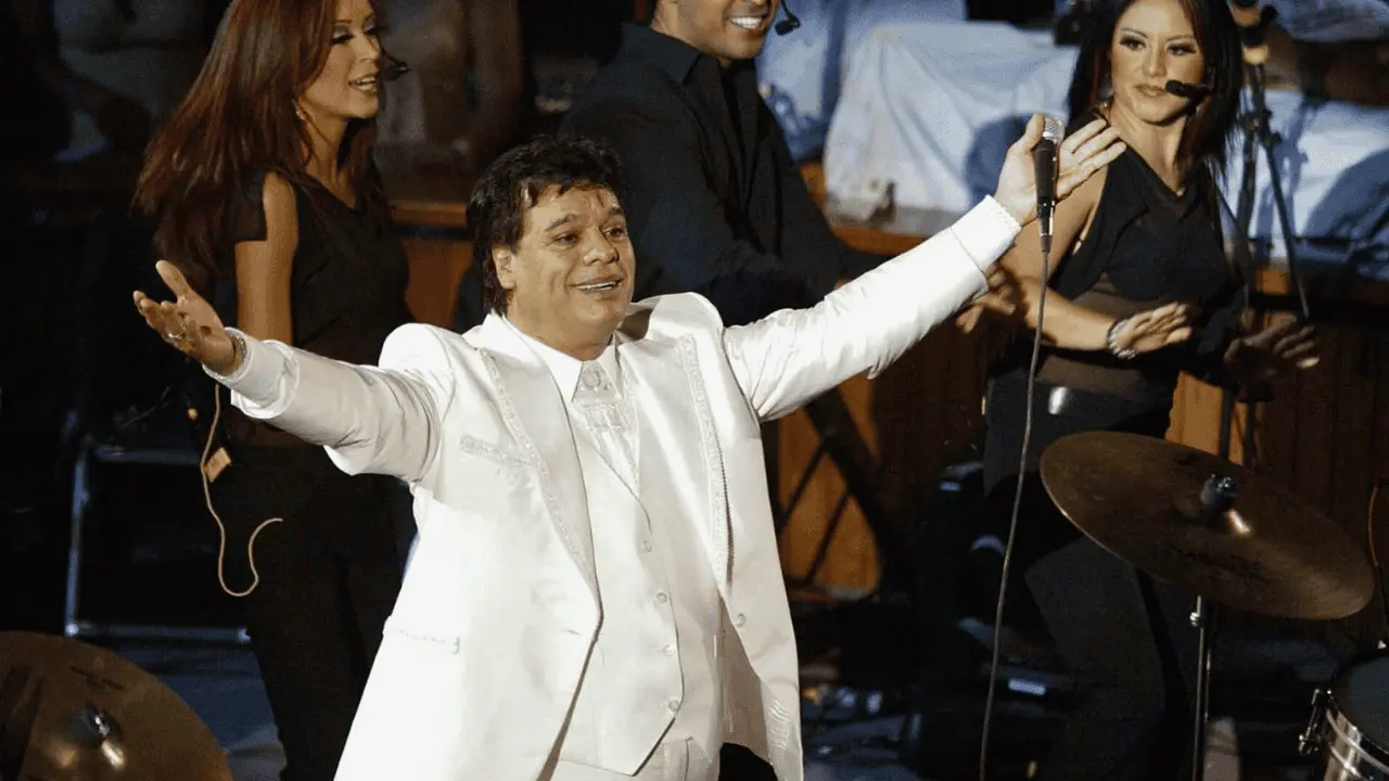 Mis 40 en Bellas Artes de Juan Gabriel llega a cines en México