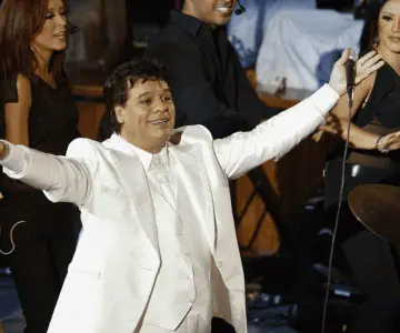 Mis 40 en Bellas Artes de Juan Gabriel llega a cines en México