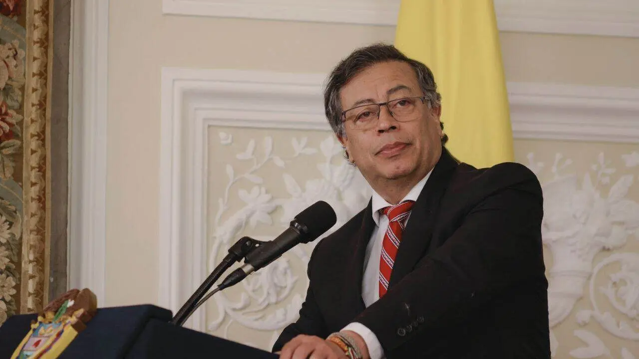 Colombia: Rechazan consulta popular de Gustavo Petro