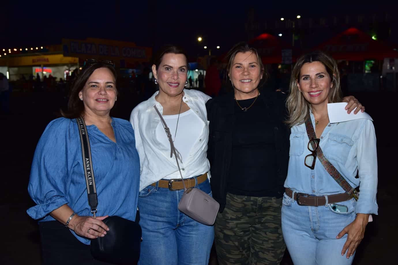 Se dan cita hermosillenses a la Expogan Sonora; traen todo el ánimo