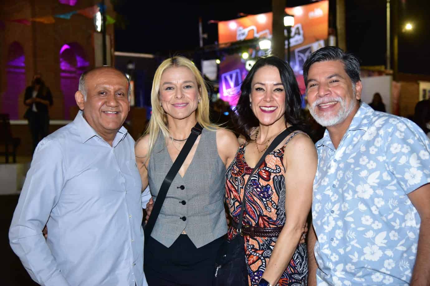 Noche de Pandora y Flans: Asistentes a la espera de la presentación