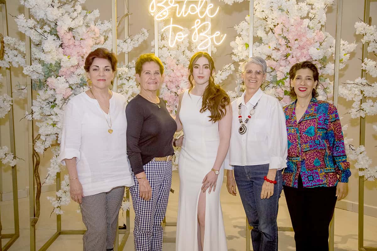 Cristina Durazo celebra una bella Despedida de Soltera