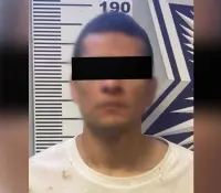 Es presentado ante las autoridades y le salen dos órdenes de comparecencia