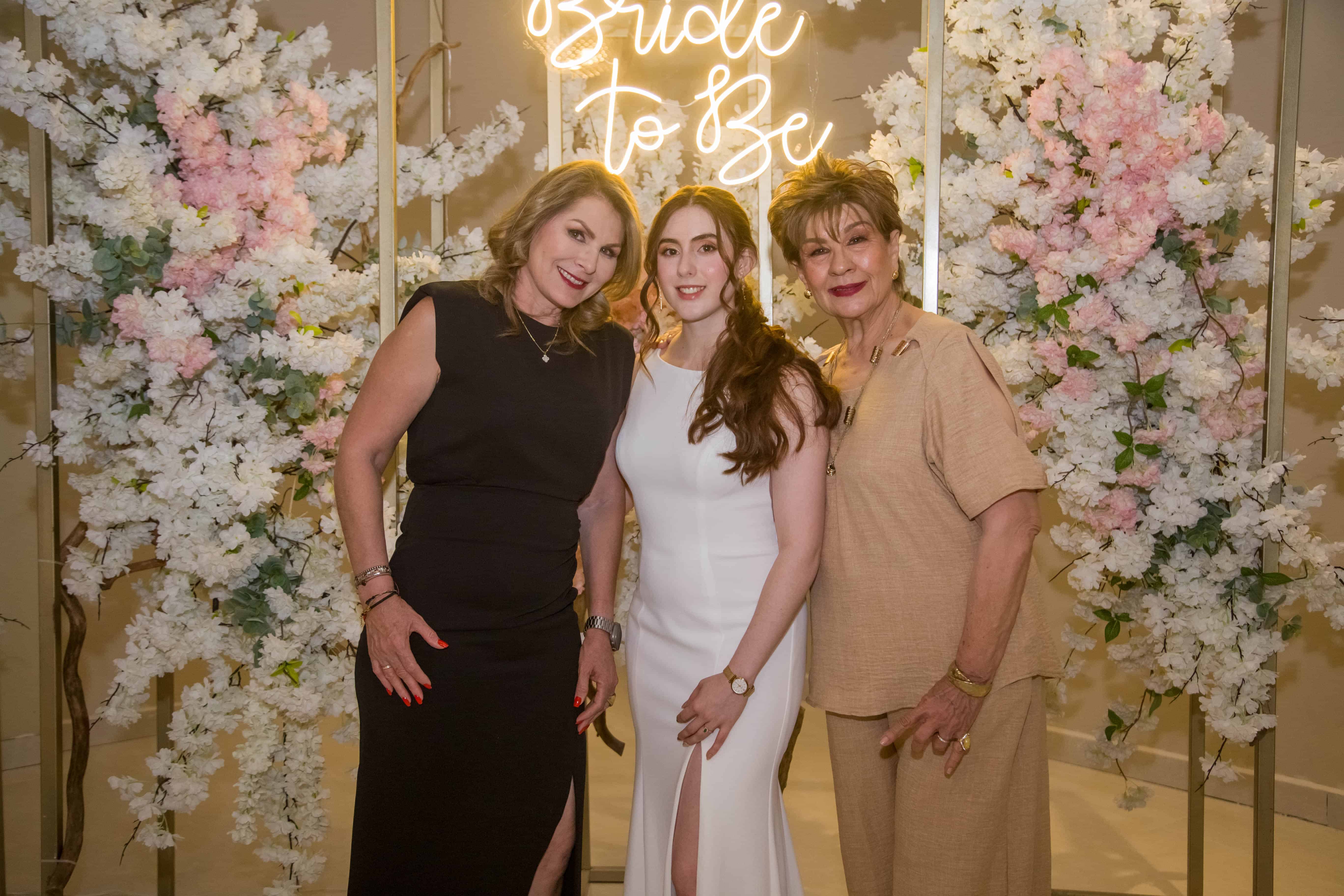 Cristina Durazo celebra una bella Despedida de Soltera