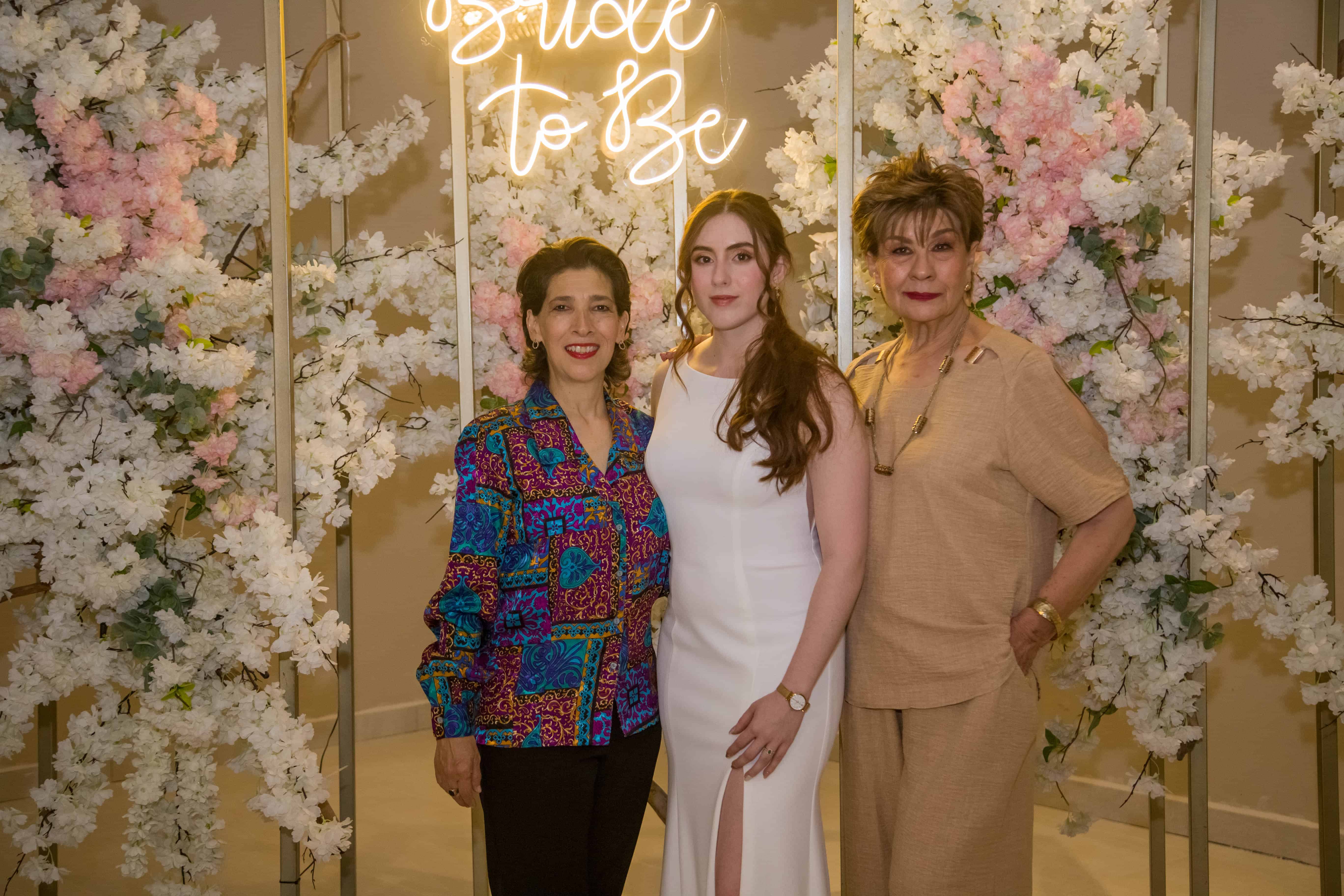 Cristina Durazo celebra una bella Despedida de Soltera