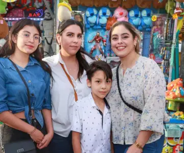 Comida, juegos mecánicos y convivencia en la Expogan Sonora 2025