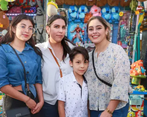 Comida, juegos mecánicos y convivencia en la Expogan Sonora 2025