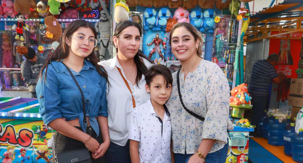 Comida, juegos mecánicos y convivencia en la Expogan Sonora 2025