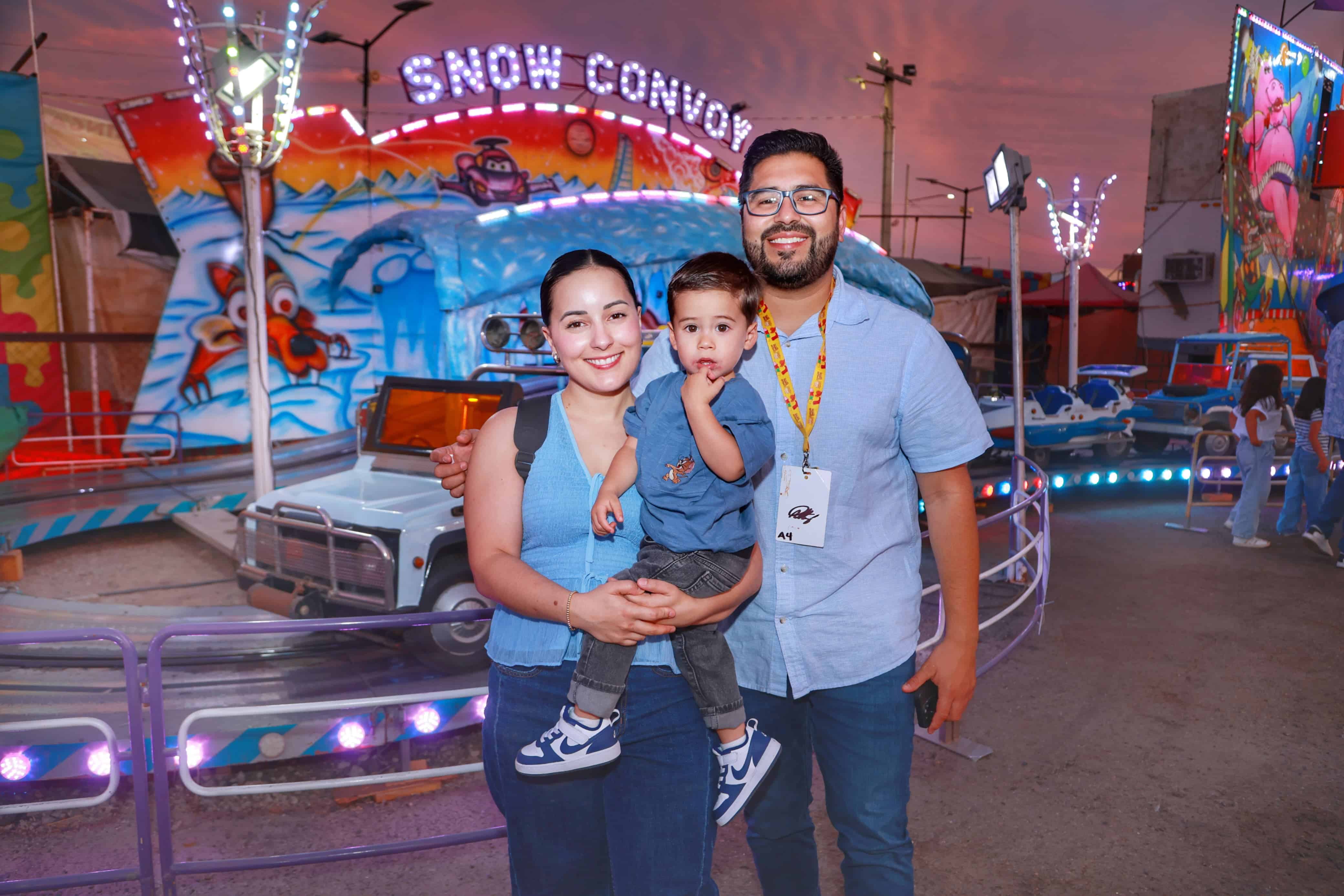 Comida, juegos mecánicos y convivencia en la Expogan Sonora 2025